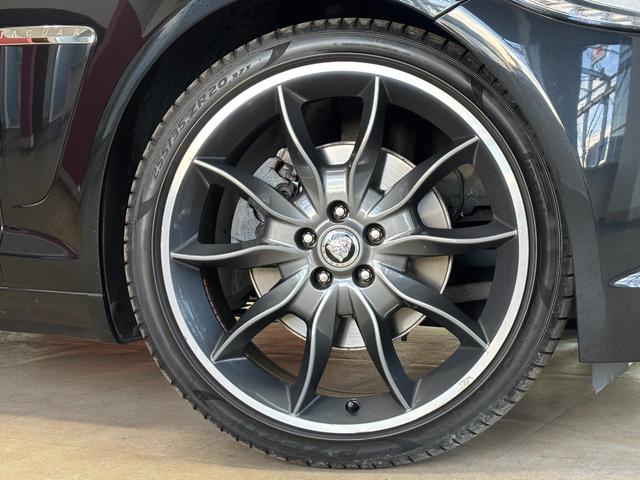 ＸＦ ブラックパックリミテッド　１００台限定車・ブラックパック・ブラックパック専用２０インチアルミ・黒革シート・地デジ付き純正ナビ・バックカメラ・スマートキー・ＥＴＣ・ＨＩＤライト（42枚目）