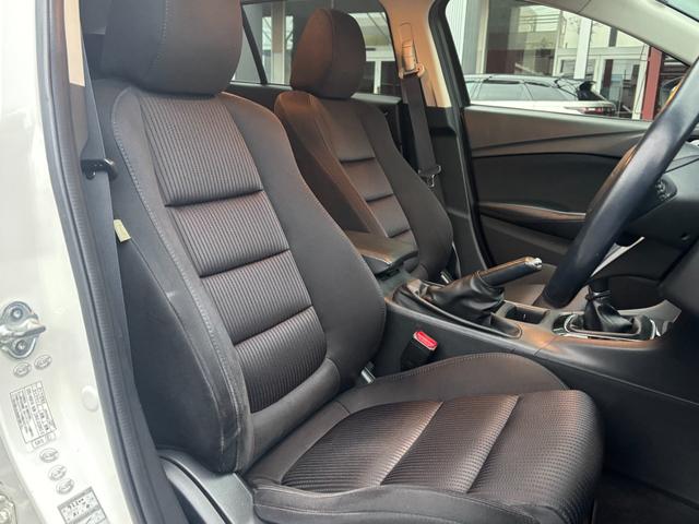 アテンザワゴン XD 6速MT・ACC・衝突軽減ブレーキ・レーンアシスト・ブラインドスポット警告・純正OP地デジ付きダイアトーンナビ・バックカメラ・スマートキー・19インチアルミ・ETC・HIDライト(14枚目)