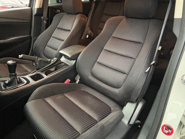 アテンザワゴン XD 6速MT・ACC・衝突軽減ブレーキ・レーンアシスト・ブラインドスポット警告・純正OP地デジ付きダイアトーンナビ・バックカメラ・スマートキー・19インチアルミ・ETC・HIDライト(19枚目)