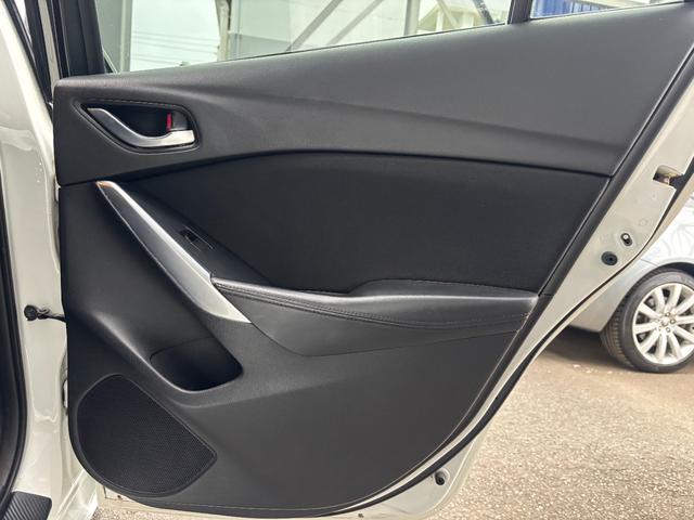 アテンザワゴン XD 6速MT・ACC・衝突軽減ブレーキ・レーンアシスト・ブラインドスポット警告・純正OP地デジ付きダイアトーンナビ・バックカメラ・スマートキー・19インチアルミ・ETC・HIDライト(39枚目)