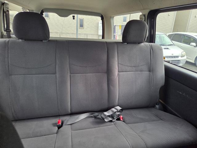 ハイエースバン ロングスーパーＧＬプライムセレ　ロングスーパーＧＬプライムセレクション　ディーゼルターボ　５ドア　５人乗り　ＡＴ　フォグ　キーレス　電動格納ミラー　Ｗエアコン　オートエアコン　ＴＶ　Ｂカメラ　　ＥＴＣ　タイベル交換歴有　ＨＩＤ（16枚目）