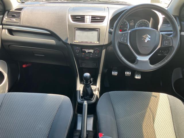 スイフト RS 5速マニュアル ディスチャージライト ナビ バックカメラ ETC スマートキー プッシュスタート アルミホイール 5MT 1年走行距離無制限保証付・ロ-ドサ-ビス付(18枚目)