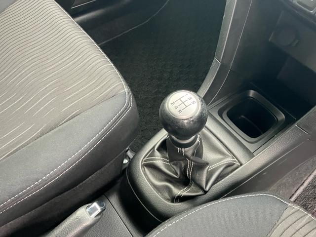 スイフト ＲＳ　５速マニュアル　５ＭＴ　走行６．２万キロ　ＥＴＣ　スマートキー　プッシュスタート　１年走行距離無制限保証付・ロ－ドサ－ビス付（27枚目）