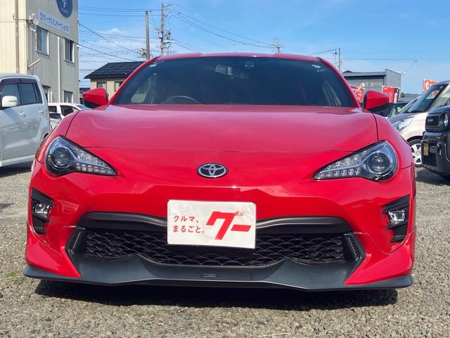 86 GT 6速マニュアル TRDエアロ TRDマフラー ブレンボキャリパー前後 テイン車高調 18インチAW ナビ バックカメラ ETC LEDヘッドライト 1年走行距離無制限保証付・ロ-ドサ-ビス付(2枚目)