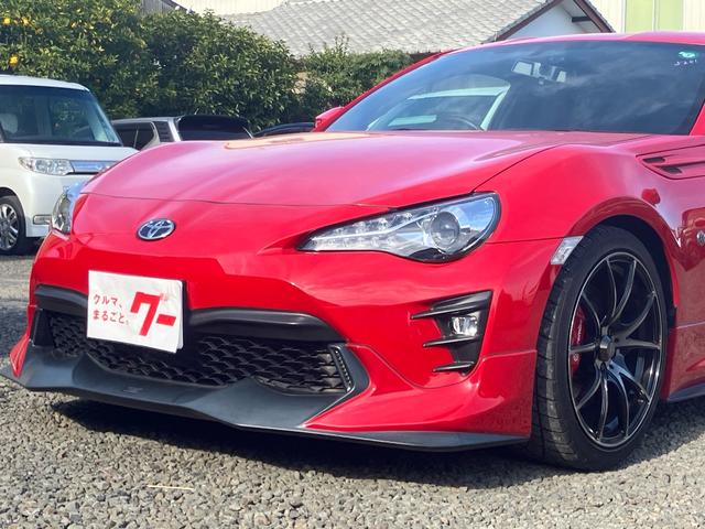 86 GT 6速マニュアル TRDエアロ TRDマフラー ブレンボキャリパー前後 テイン車高調 18インチAW ナビ バックカメラ ETC LEDヘッドライト 1年走行距離無制限保証付・ロ-ドサ-ビス付(4枚目)