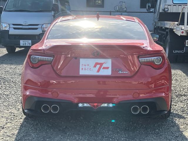 86 GT 6速マニュアル TRDエアロ TRDマフラー ブレンボキャリパー前後 テイン車高調 18インチAW ナビ バックカメラ ETC LEDヘッドライト 1年走行距離無制限保証付・ロ-ドサ-ビス付(12枚目)