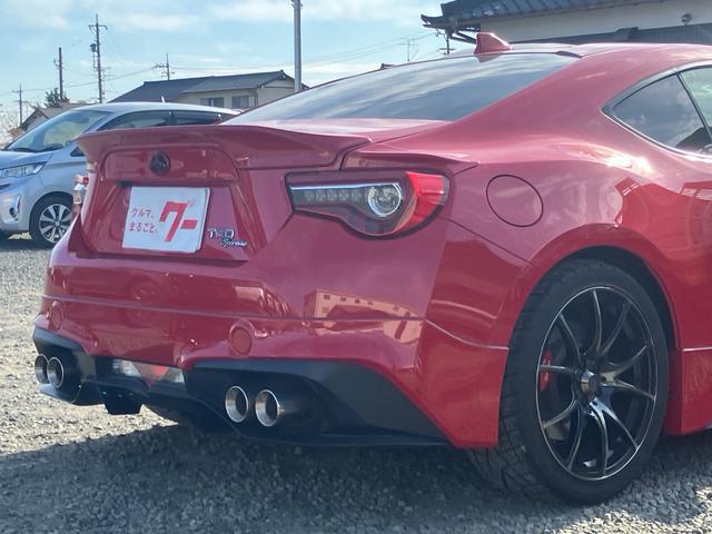 86 GT 6速マニュアル TRDエアロ TRDマフラー ブレンボキャリパー前後 テイン車高調 18インチAW ナビ バックカメラ ETC LEDヘッドライト 1年走行距離無制限保証付・ロ-ドサ-ビス付(14枚目)