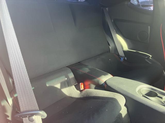 86 GT 6速マニュアル TRDエアロ TRDマフラー ブレンボキャリパー前後 テイン車高調 18インチAW ナビ バックカメラ ETC LEDヘッドライト 1年走行距離無制限保証付・ロ-ドサ-ビス付(25枚目)