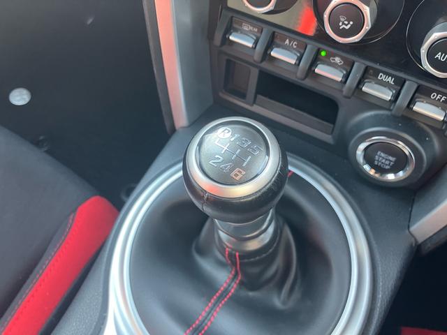 86 GT 6速マニュアル TRDエアロ TRDマフラー ブレンボキャリパー前後 テイン車高調 18インチAW ナビ バックカメラ ETC LEDヘッドライト 1年走行距離無制限保証付・ロ-ドサ-ビス付(38枚目)