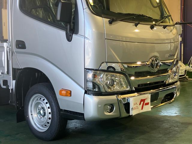 ダイナトラック ロングジャストロー　Ｇパッケージ　登録済未使用車　オートマ　２０００ｃｃ　ガソリン車　積載量１．２５ｔ　キーレスエントリー　ＬＥＤヘッドライト　ＬＥＤルームライト　キーレス　ＬＥＤフォグランプ　バックカメラ（7枚目）