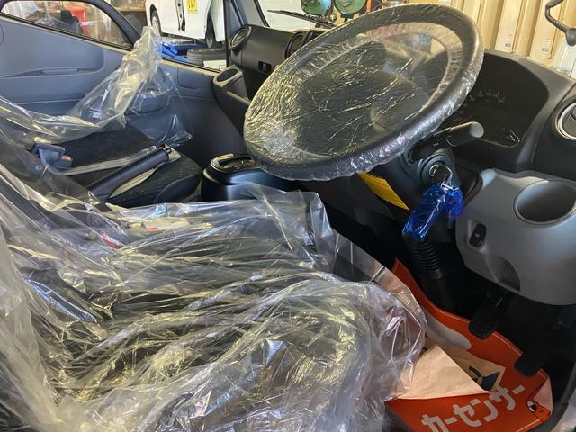 ダイナトラック ロングジャストロー　Ｇパッケージ　登録済未使用車　オートマ　２０００ｃｃ　ガソリン車　積載量１．２５ｔ　キーレスエントリー　ＬＥＤヘッドライト　ＬＥＤルームライト　キーレス　ＬＥＤフォグランプ　バックカメラ（22枚目）