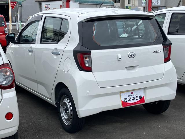 ミライース B SAIII 13スチールホイール マルチリフレクターハロゲンヘッドランプ 可倒式ドアミラー 自発光式デジタルメーターアンバーイルミネーションメーター マニュアルエアコン(ダイヤル式) キーレスエントリー(7枚目)