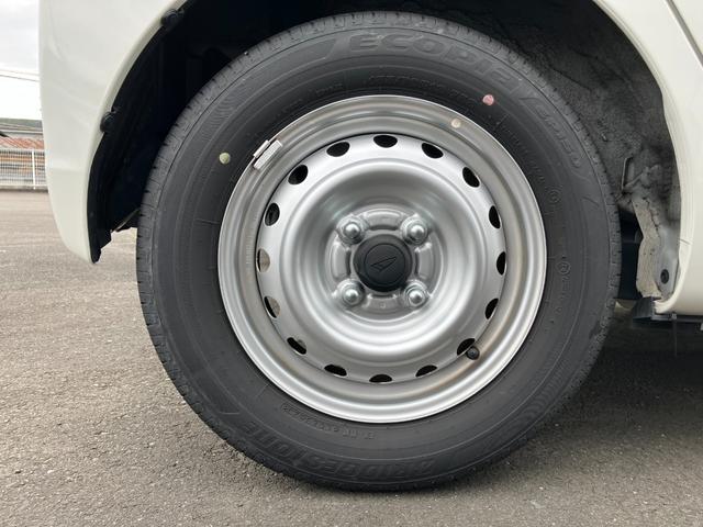 ミライース B SAIII 13スチールホイール マルチリフレクターハロゲンヘッドランプ 可倒式ドアミラー 自発光式デジタルメーターアンバーイルミネーションメーター マニュアルエアコン(ダイヤル式) キーレスエントリー(10枚目)