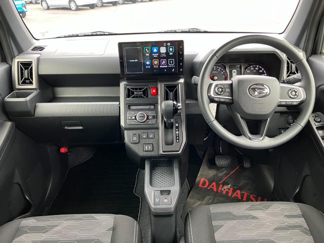 タフト Gターボ ダーククロムベンチャー 15インチアルミホイール オートレベリング機能付フルLEDヘッドランプ LEDフォグランプ 本革巻ステアリングホイール 本革巻インパネセンターシフト(2枚目)