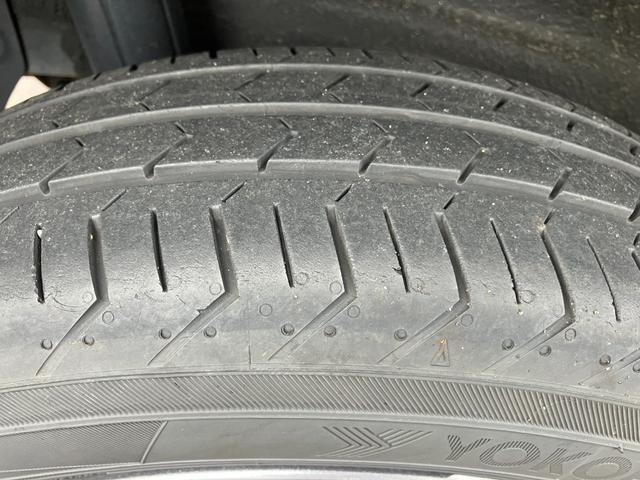 タフト Gターボ ダーククロムベンチャー 15インチアルミホイール オートレベリング機能付フルLEDヘッドランプ LEDフォグランプ 本革巻ステアリングホイール 本革巻インパネセンターシフト(10枚目)