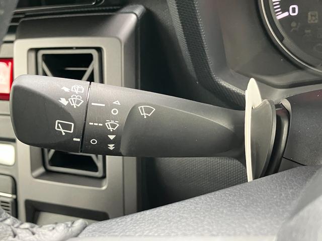 タフト Gターボ ダーククロムベンチャー 15インチアルミホイール オートレベリング機能付フルLEDヘッドランプ LEDフォグランプ 本革巻ステアリングホイール 本革巻インパネセンターシフト(23枚目)