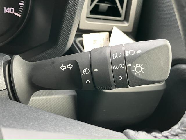 タフト Gターボ ダーククロムベンチャー 15インチアルミホイール オートレベリング機能付フルLEDヘッドランプ LEDフォグランプ 本革巻ステアリングホイール 本革巻インパネセンターシフト(24枚目)