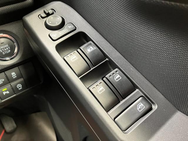 タフト Gターボ ダーククロムベンチャー 15インチアルミホイール オートレベリング機能付フルLEDヘッドランプ LEDフォグランプ 本革巻ステアリングホイール 本革巻インパネセンターシフト(33枚目)