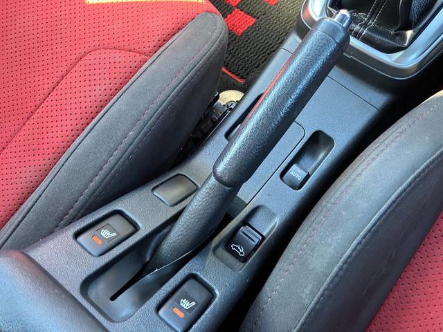 コペン ローブ　Ｓ　ＭＴ　キーフリーシステム　オートエアコン（プッシュ式）　電動ルーフ　パワーウィンドウ　ＬＥＤヘッドライト　バケットシート（28枚目）