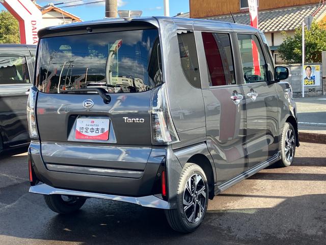 タント カスタムＸ　１４インチアルミホイール　大型エアロバンパー　フルＬＥＤヘッドランプ　オート格納式カラードドアミラー　両側パワースライドドア　キーフリーシステム　プッシュボタンスタート（4枚目）