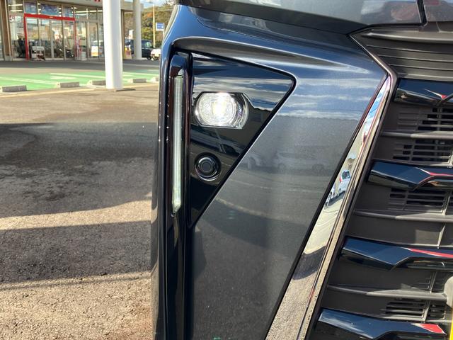 タント カスタムＸ　１４インチアルミホイール　大型エアロバンパー　フルＬＥＤヘッドランプ　オート格納式カラードドアミラー　両側パワースライドドア　キーフリーシステム　プッシュボタンスタート（12枚目）