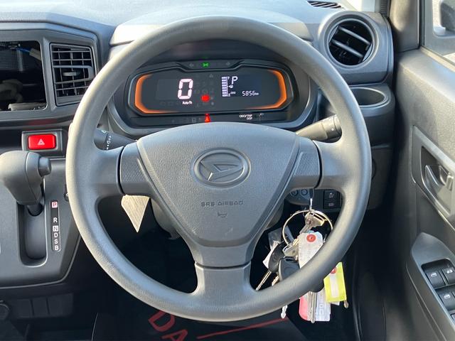 ミライース Ｌ　ＳＡＩＩＩ　１３インチフルホイールキャップ　マルチリフレクターハロゲンヘッドランプ　可倒式ドアミラー　自発光式デジタルメーターアンバーイルミネーションメーター　マニュアルエアコン（ダイヤル式）　キーレスエントリー（20枚目）