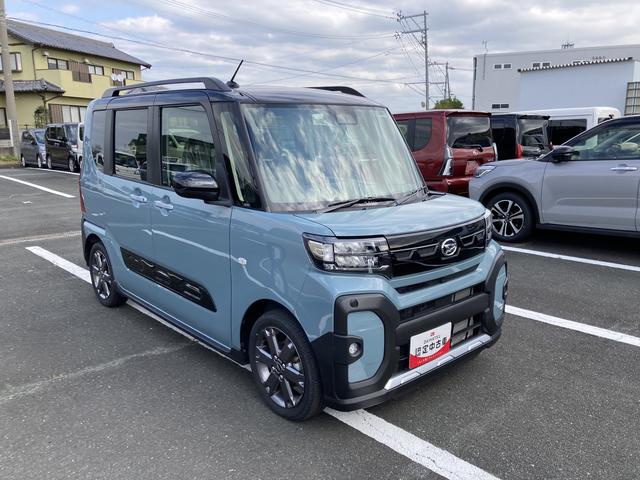 タント ファンクロスターボ　ナビ付　ナビ　１５インチアルミホイール　キーフリーシステム　プッシュボタンスタート　オートエアコン（プッシュ式）　フルＬＥＤヘッドランプ　オート格納式カラードドアミラー　本革巻ステアリングホイール（7枚目）