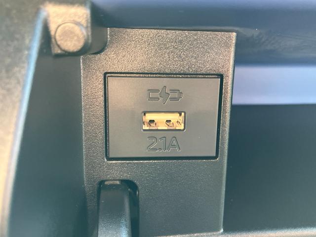 タント カスタムRSスタイルセレクション 15インチアルミホイール キーフリーシステム プッシュボタンスタート オートエアコン(プッシュ式) フルLEDヘッドランプ オート格納式カラードドアミラー 本革巻ステアリングホイール(37枚目)