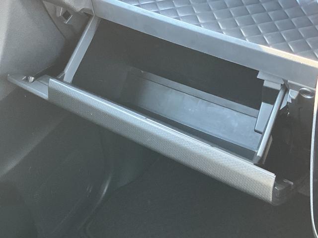 タント カスタムRSスタイルセレクション 15インチアルミホイール キーフリーシステム プッシュボタンスタート オートエアコン(プッシュ式) フルLEDヘッドランプ オート格納式カラードドアミラー 本革巻ステアリングホイール(46枚目)