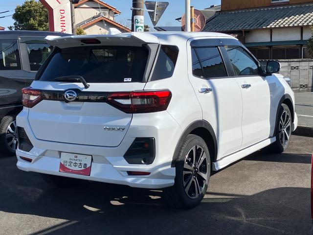 ロッキー プレミアム 17インチアルミホイール UVIRカット遮音ガラス フルLEDヘッドランプ キーフリーシステム 革巻きステアリングホイール 本革シフトノブ アクティブマルチインフォメーションメーター(5枚目)