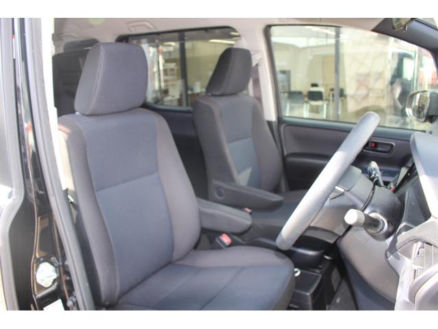 ヴォクシー ハイブリッドX 両側電動スライド 純正ナビ ETC Bluetooth フルセグ バックカメラ LEDヘッド オートライト シートヒーター クルコン 衝突軽減ブレーキ PUSHスタート 純正アルミ(17枚目)