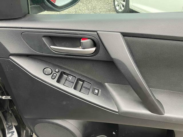 アクセラ １５Ｃ　ナビ　ＴＶ　アルミホイール　ＣＶＴ　スマートキー　電動格納ミラー　盗難防止システム　ＣＤ　ＵＳＢ　Ｂｌｕｅｔｏｏｔｈ　衝突安全ボディ　ＡＢＳ　エアコン　パワーステアリング　パワーウィンドウ（10枚目）