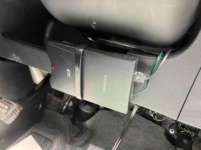 Ｎ－ＢＯＸ＋カスタム Ｇ・ターボパッケージ　ＥＴＣ　バックカメラ　両側電動スライドドア　オートクルーズコントロール　ＨＩＤ　スマートキー　アイドリングストップ　電動格納ミラー　ベンチシート　ＣＶＴ　盗難防止システム　ＡＢＳ　ＥＳＣ（4枚目）