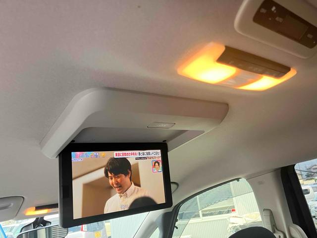 セレナ ハイウェイスター　プロパイロットエディション　ＥＴＣ　バックカメラ　ナビ　ＴＶ　クリアランスソナー　オートクルーズコントロール　衝突被害軽減システム　両側電動スライドドア　スマートキー　アイドリングストップ　電動格納ミラー　後席モニター（11枚目）