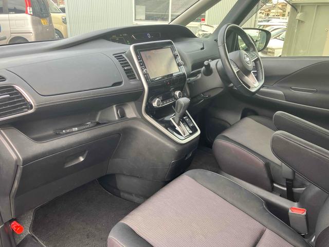 セレナ ハイウェイスター　プロパイロットエディション　ＥＴＣ　バックカメラ　ナビ　ＴＶ　クリアランスソナー　オートクルーズコントロール　衝突被害軽減システム　両側電動スライドドア　スマートキー　アイドリングストップ　電動格納ミラー　後席モニター（30枚目）