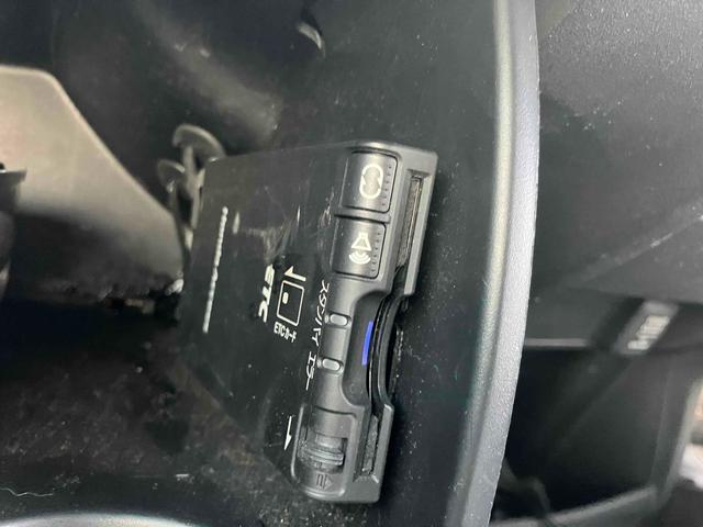 フリード G ジャストセレクション ETC 両側スライド・片側電動 スマートキー 電動格納ミラー CVT CD USB 盗難防止システム 衝突安全ボディ ABS ESC エアコン パワーステアリング(6枚目)