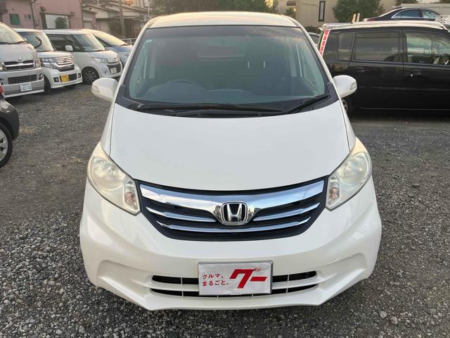 フリード G ジャストセレクション ETC 両側スライド・片側電動 スマートキー 電動格納ミラー CVT CD USB 盗難防止システム 衝突安全ボディ ABS ESC エアコン パワーステアリング(14枚目)