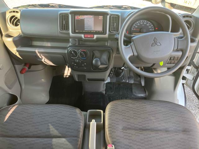 ミニキャブバン Ｍ　４ＷＤ　５ＭＴ　ＥＴＣ　ナビ　ＴＶ　両側スライドドア　エアコン　パワーステアリング　運転席エアバッグ　助手席エアバッグ　ＣＤ　ＵＳＢ（2枚目）