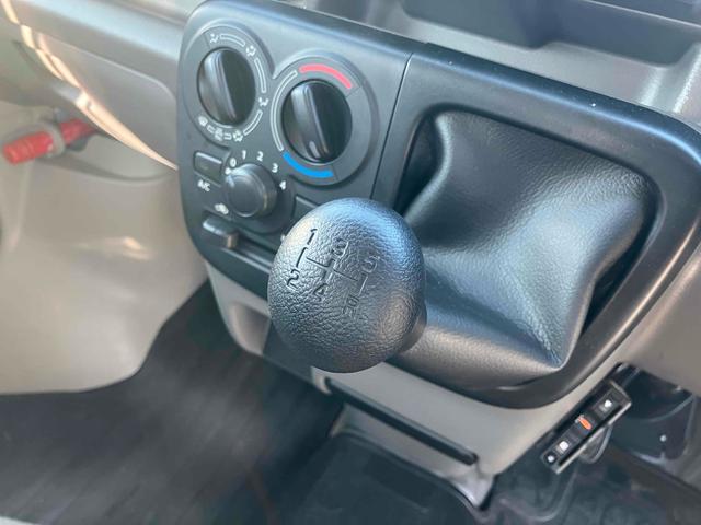 ミニキャブバン Ｍ　４ＷＤ　５ＭＴ　ＥＴＣ　ナビ　ＴＶ　両側スライドドア　エアコン　パワーステアリング　運転席エアバッグ　助手席エアバッグ　ＣＤ　ＵＳＢ（8枚目）