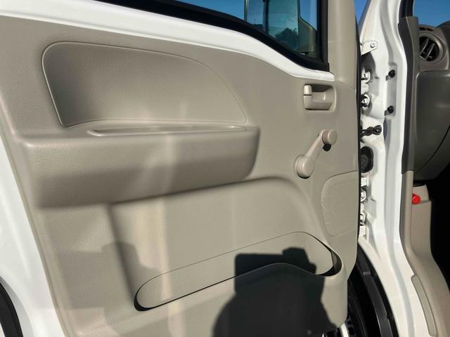 ミニキャブバン Ｍ　４ＷＤ　５ＭＴ　ＥＴＣ　ナビ　ＴＶ　両側スライドドア　エアコン　パワーステアリング　運転席エアバッグ　助手席エアバッグ　ＣＤ　ＵＳＢ（26枚目）