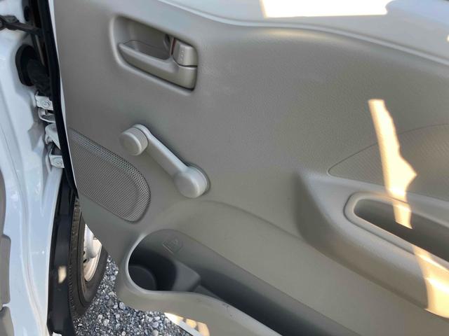 ミニキャブバン Ｍ　４ＷＤ　５ＭＴ　ＥＴＣ　ナビ　ＴＶ　両側スライドドア　エアコン　パワーステアリング　運転席エアバッグ　助手席エアバッグ　ＣＤ　ＵＳＢ（31枚目）
