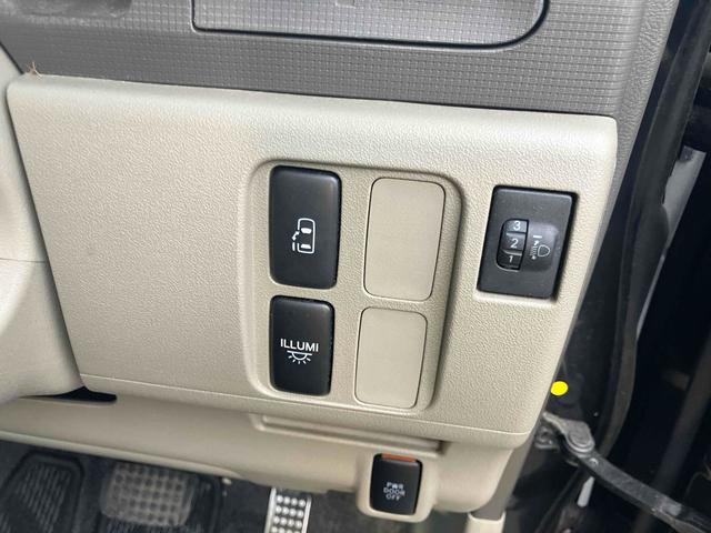 タント Ｘリミテッド　電動スライドドア　スマートキー　電動格納ミラー　ベンチシート　ＣＶＴ　盗難防止システム　ＡＢＳ　ＣＤ　衝突安全ボディ　エアコン　パワーステアリング（6枚目）