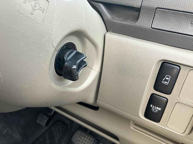 タント Ｘリミテッド　電動スライドドア　スマートキー　電動格納ミラー　ベンチシート　ＣＶＴ　盗難防止システム　ＡＢＳ　ＣＤ　衝突安全ボディ　エアコン　パワーステアリング（7枚目）