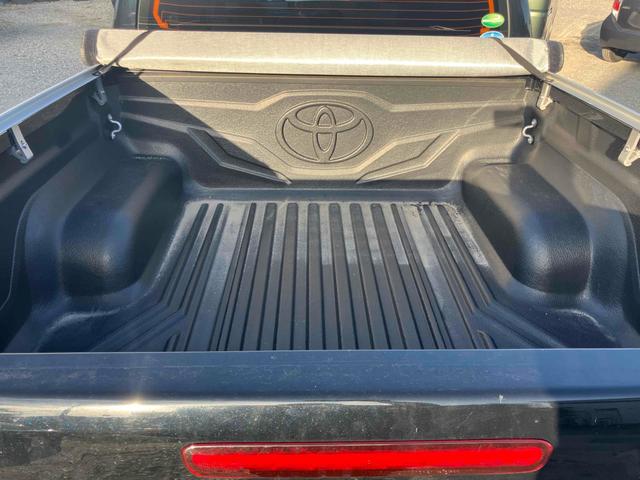 ハイラックス Z ブラックラリーエディション 4WD AT 衝突被害軽減システム オートクルーズコントロール レーンアシスト ETC ナビ TV バックカメラ スマートキー 電動格納ミラー LEDヘッドランプ 盗難防止システム ABS(13枚目)