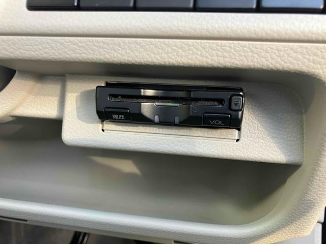 アルトラパン Ｌ　ＥＴＣ　ナビ　衝突被害軽減システム　スマートキー　アイドリングストップ　電動格納ミラー　シートヒーター　ベンチシート　ＣＶＴ　盗難防止システム　ＡＢＳ　ＥＳＣ　衝突安全ボディ　エアコン（6枚目）