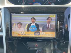 ＴＶ付きの車となっております。ドライブの合間の休憩中に気になる番組を見ることができます。 4