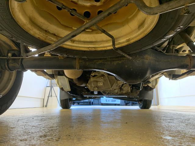 ハイゼットトラック エアコン・パワステ　スペシャル　５ＭＴ　４ＷＤ　保証付き　ラジオ　タイヤ新品（9枚目）