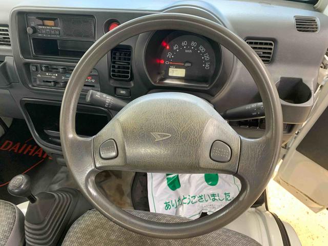 ハイゼットトラック エアコン・パワステ　スペシャル　５ＭＴ　４ＷＤ　保証付き　ラジオ　タイヤ新品（28枚目）