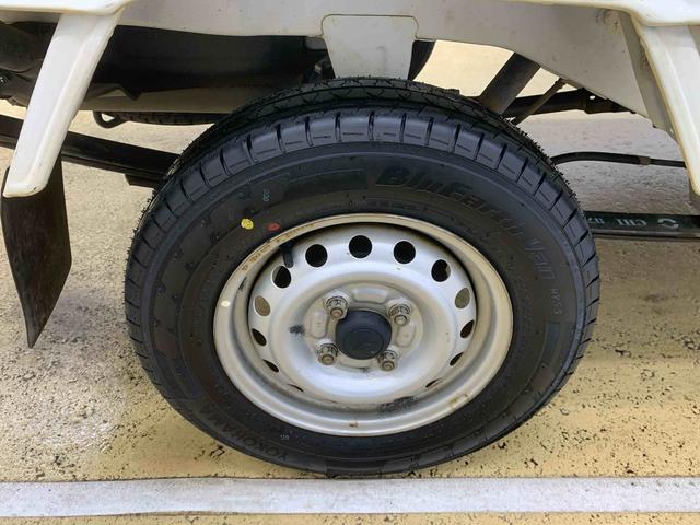 ハイゼットトラック エアコン・パワステ　スペシャル　５ＭＴ　４ＷＤ　保証付き　ラジオ　タイヤ新品（34枚目）