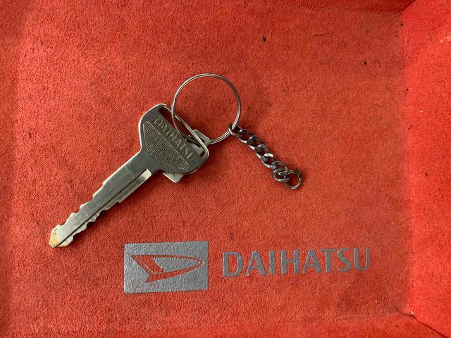 ハイゼットトラック エアコン・パワステ　スペシャル　５ＭＴ　４ＷＤ　保証付き　ラジオ　タイヤ新品（47枚目）